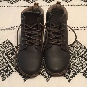 Like new Dr. Martens boots